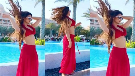 urvashi sexy video|Urvashi Rautela flaunts her bikini body in drool